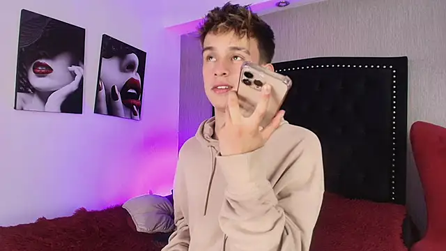 LiamWildx20 live sex cam