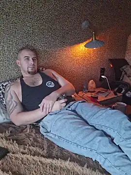 Foxyshaved live sex cam