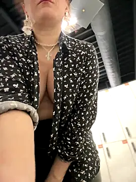 ZhenjaPoledance live sex cam