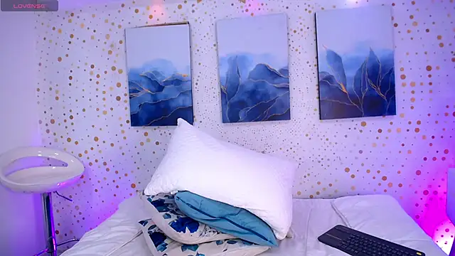 Emily_Vaughan live sex cam