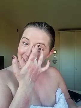 RosieMilff live sex cam