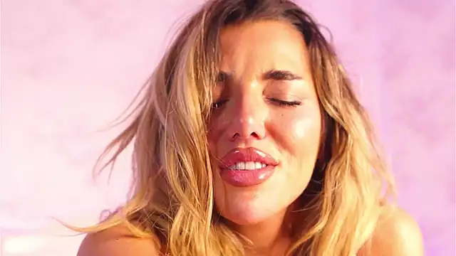 ClaraHazel live sex cam