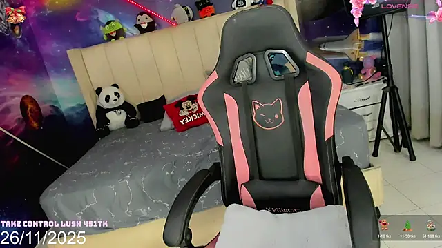 Nella_Dolls live sex cam