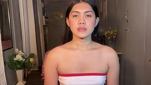 Delicate_Savannah live sex cam