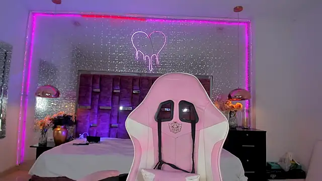 KylieVictoria live sex cam