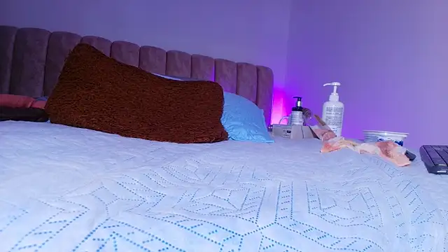 _linda_milk_ live sex cam