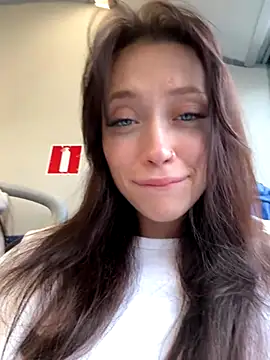 SnappyHappy live sex cam