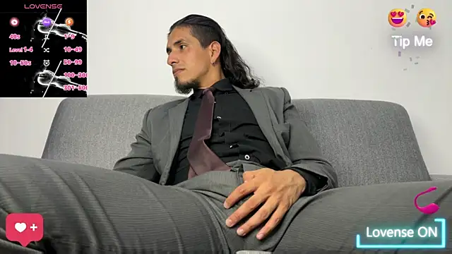 Tom_blunt96 live sex cam