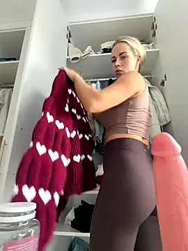 streetdoll live sex cam