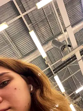 QuitieLia live sex cam