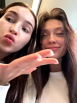 SnappyHappy live sex cam