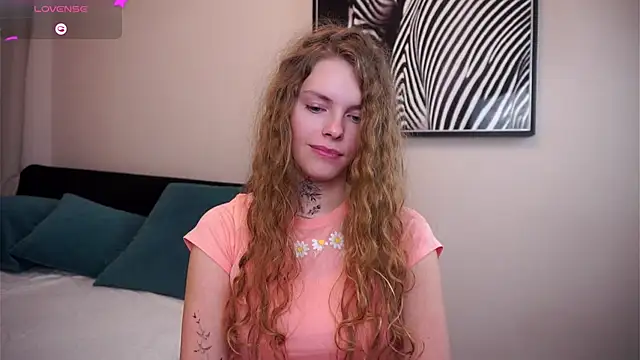 RayaNenlia live sex cam