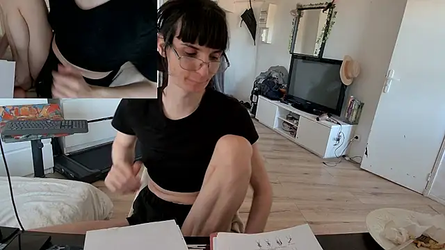 CeriseLapine live sex cam