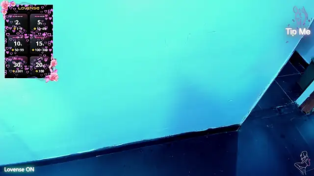 chantallroberts live sex cam