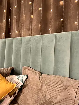 KellyMoors live sex cam