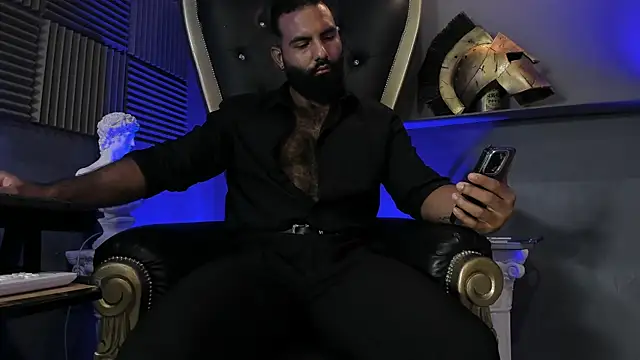 BeardAndrew live sex cam