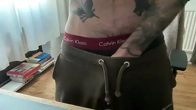 TattedUpSir live sex cam