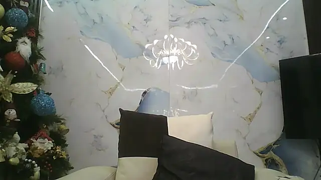 Aleen8067 live sex cam