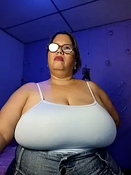 EllisW8 live sex cam