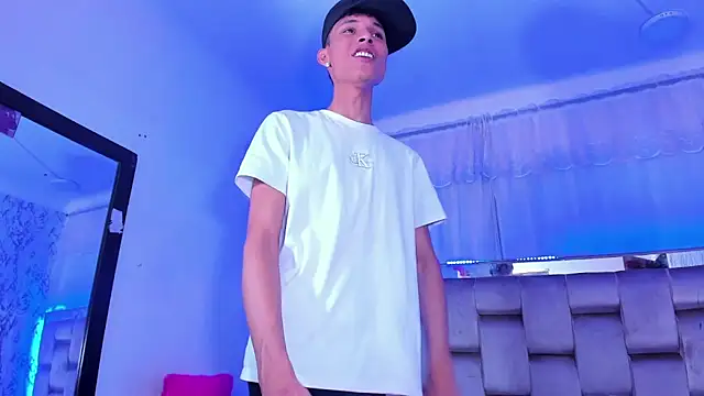 boyswantingplay live sex cam