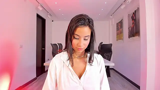 NairobiLee live sex cam