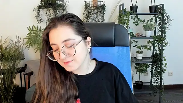 VirtuallVoyant live sex cam