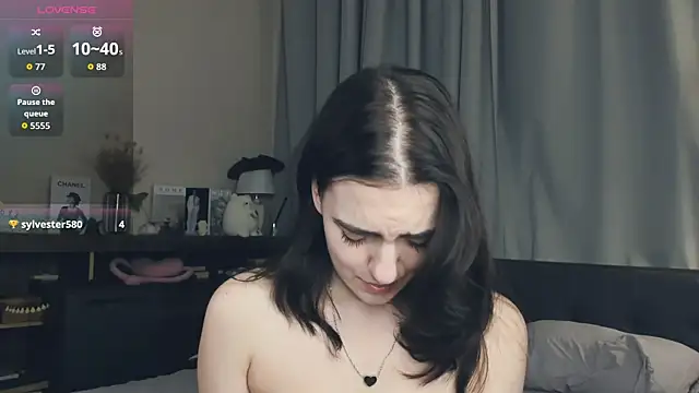 DracosMoon live sex cam