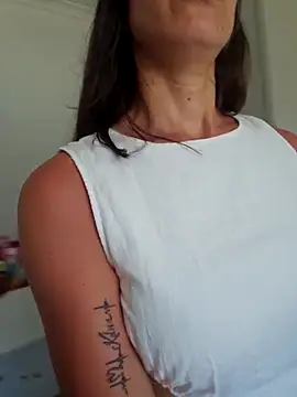 TassiTyne live sex cam