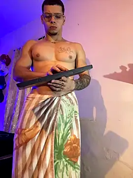 Matt_your_master_ live sex cam