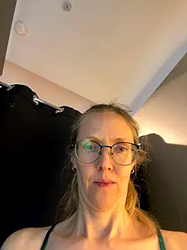 MollyStory live sex cam