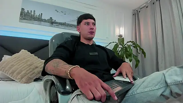 Damian23__ live sex cam