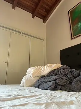 lynn9000 live sex cam