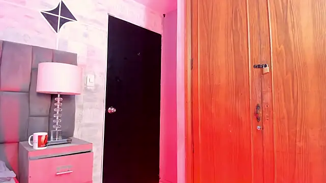 ailynBlaze live sex cam