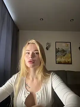 Vladamais live sex cam