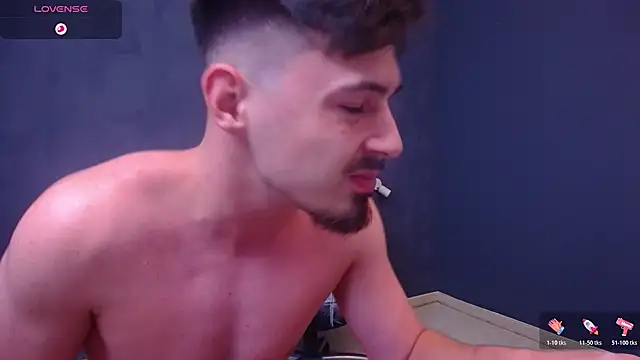 EnzoRace live sex cam