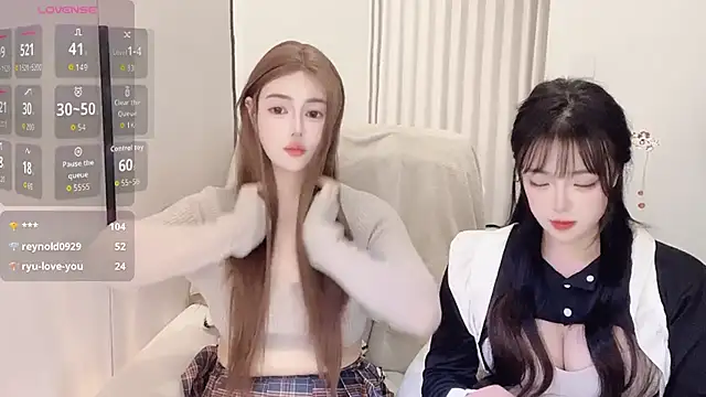 Kinadolly live sex cam