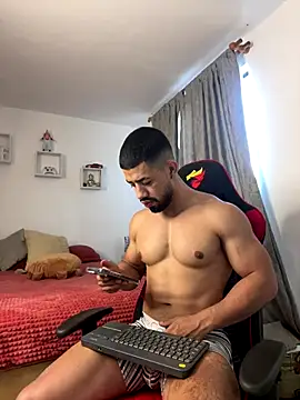 Ezzio_Scolaro live sex cam