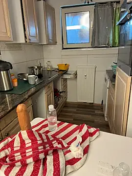 SolaeuftderbrauneHase live sex cam