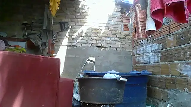 thasmyni live sex cam