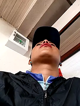 _andrea30 live sex cam