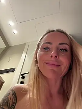 EmaSalis live sex cam