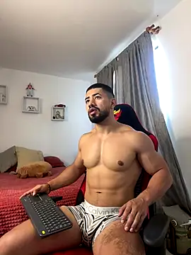 Ezzio_Scolaro live sex cam