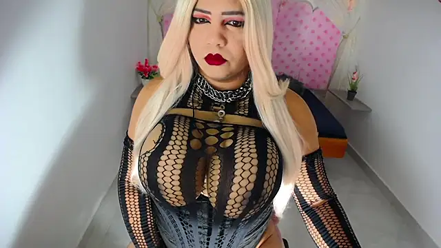 alicehugecock live sex cam