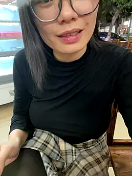 Bella0815 live sex cam