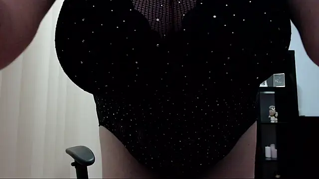 MissTroublle live sex cam