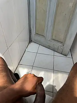 Black-mamba-madingo live sex cam