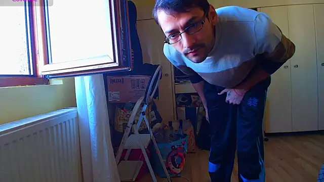 HungEddy live sex cam