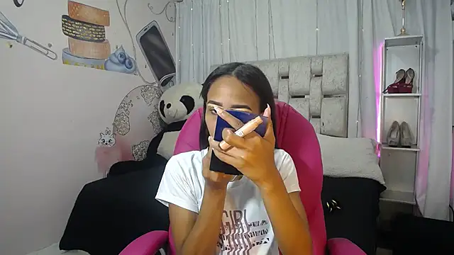 EMMA_SWEETT1 live sex cam