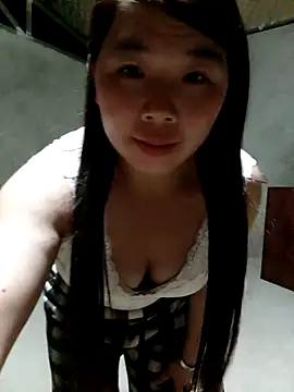 quynhkoolbae live sex cam