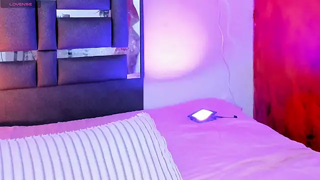 REINA_ADAHARA live sex cam